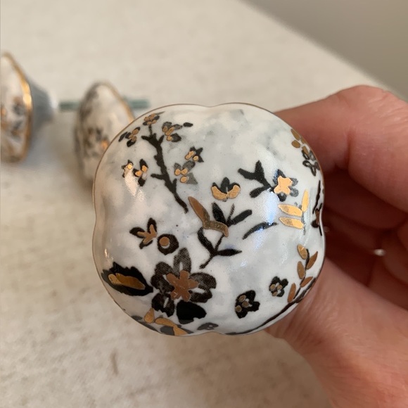 NWOT Set of 3 •Mascot Hardware Ceramic Square Ceramic Cabinet Knob - Picture 8 of 14